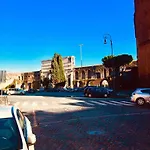 C Luxury Palace And Hostel
